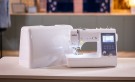 Brother Innov-is M380 sy-, quilte- og broderimaskin thumbnail